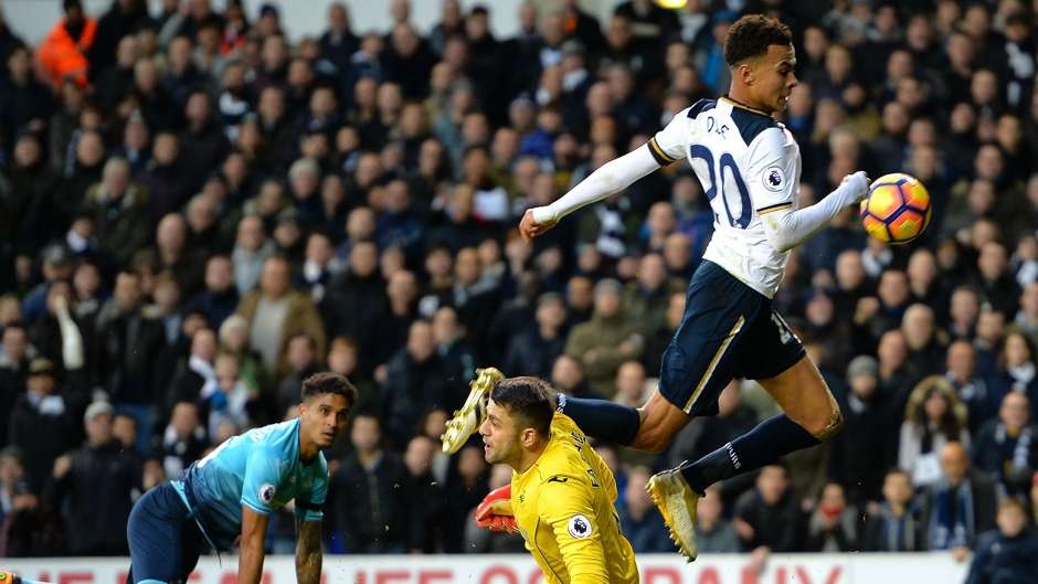 doi hinh ket hop MU- Tottenham anh 8