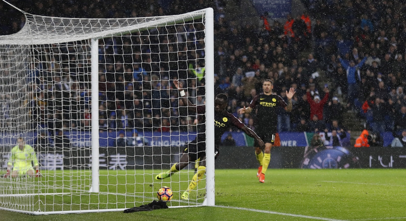 Leicester thang Man City 4-2 anh 11