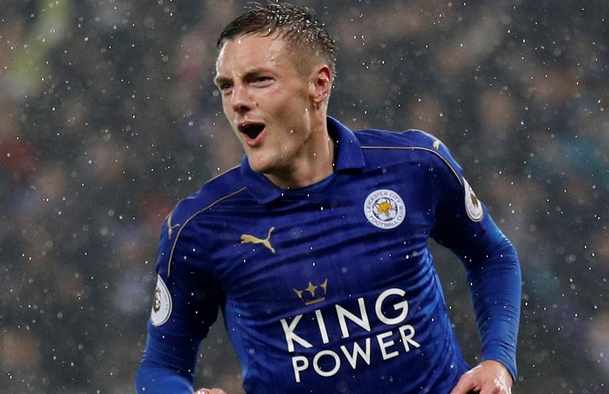 Vardy lap hat-trick, Leicester de bep Man City 4-2 hinh anh