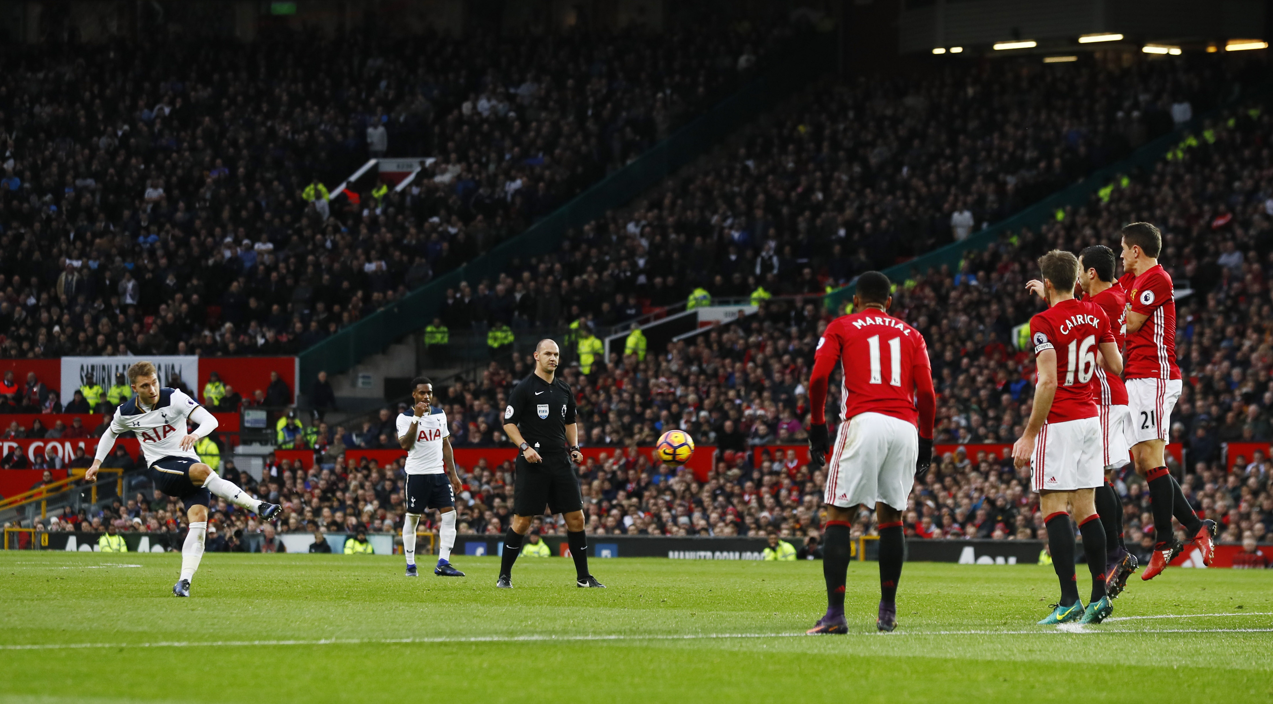 mkhitaryan di vao lich su giai Ngoai hang anh 5