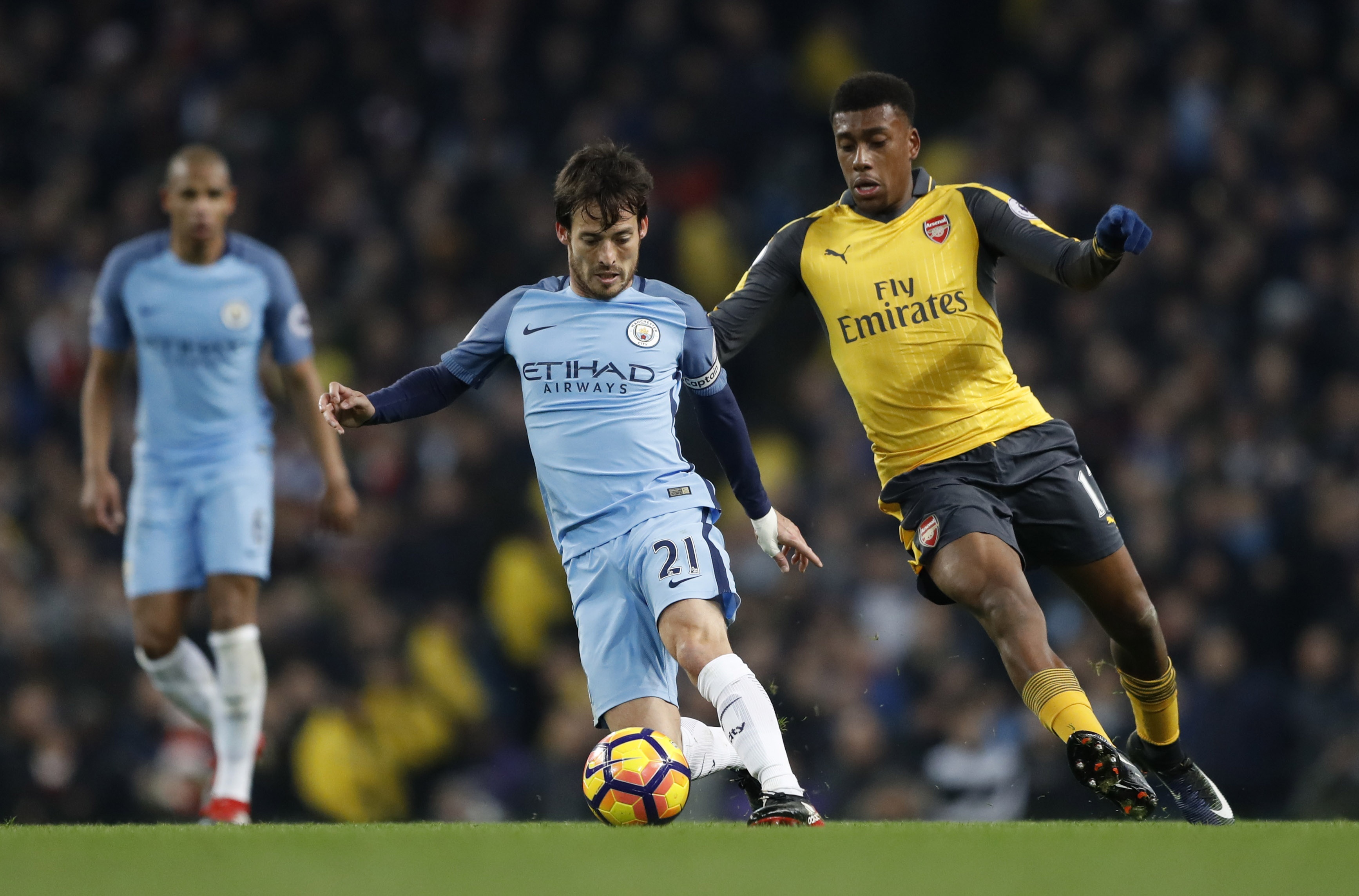 arsenal tut xuong thu tu sau tran thua man city anh 8
