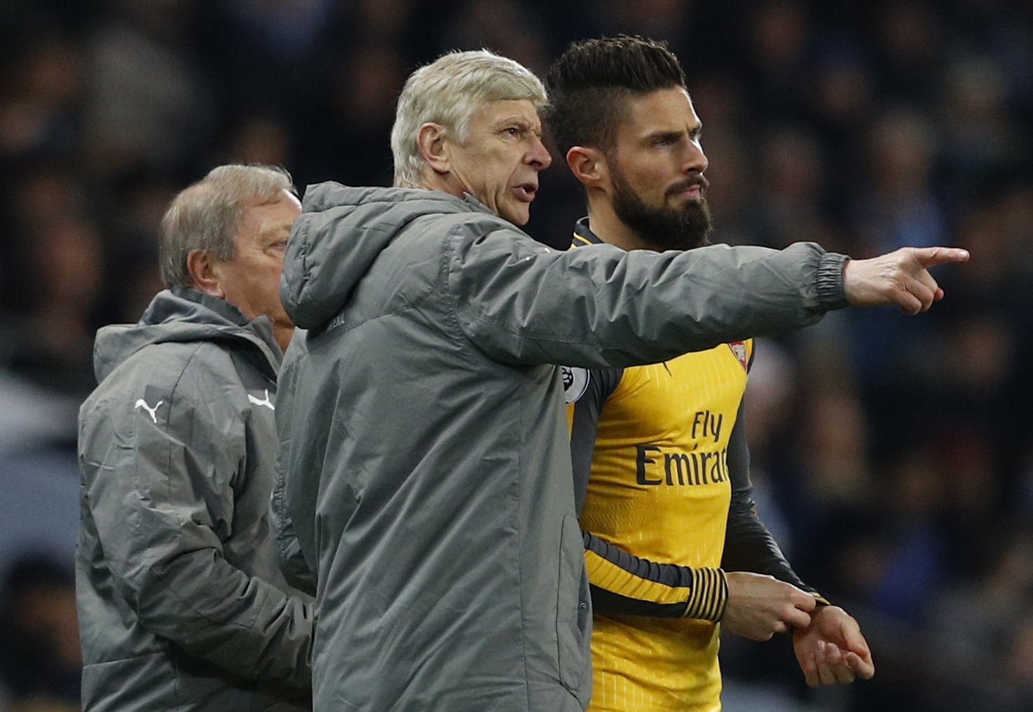 arsenal tut xuong thu tu sau tran thua man city anh 10