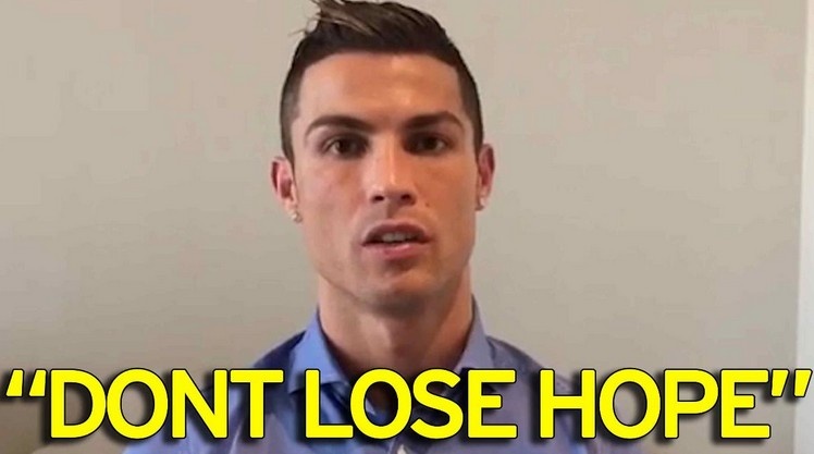 Ronaldo goi tre em Syria la nhung anh hung dich thuc hinh anh