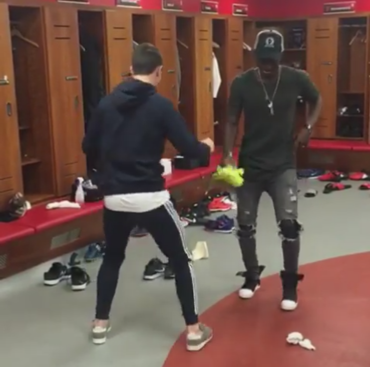 ibrahimovic nghich tuyet mung Giang sinh anh 2