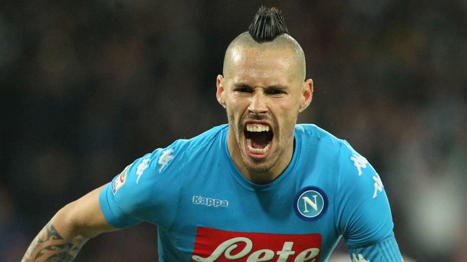 Doi hinh hay nhat chau Au giai doan luot di anh 9