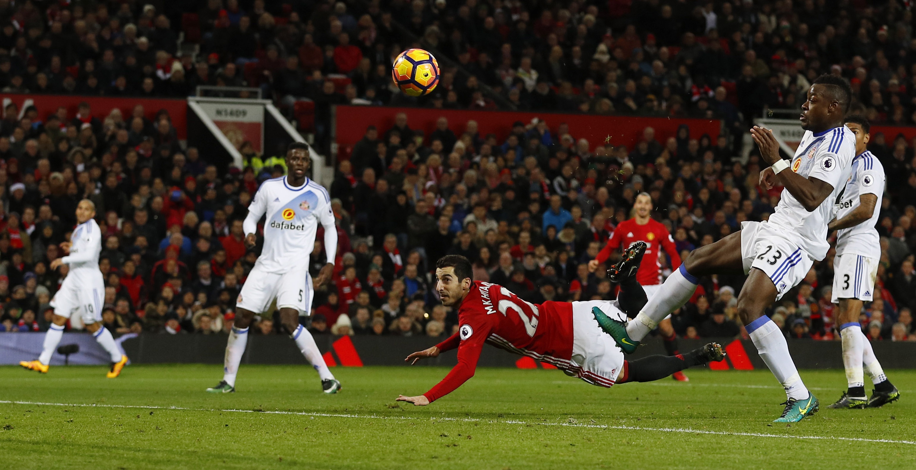 mkhitaryan lap sieu pham bo cap anh 10