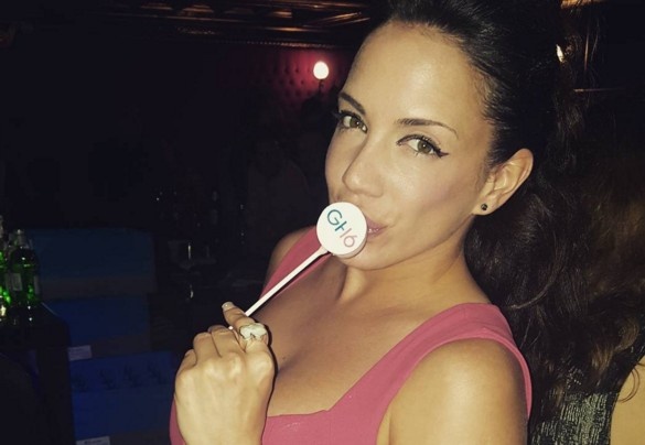 Nguoi dep tiet lo chuyen giuong chieu voi 4 sao Real, Barca hinh anh