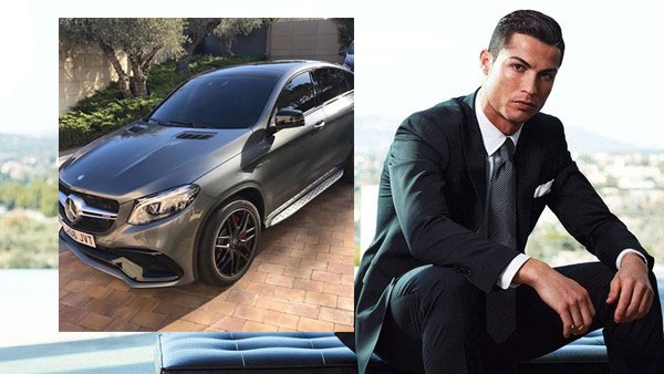 Ronaldo an mung cu dup danh hieu bang xe moi hinh anh