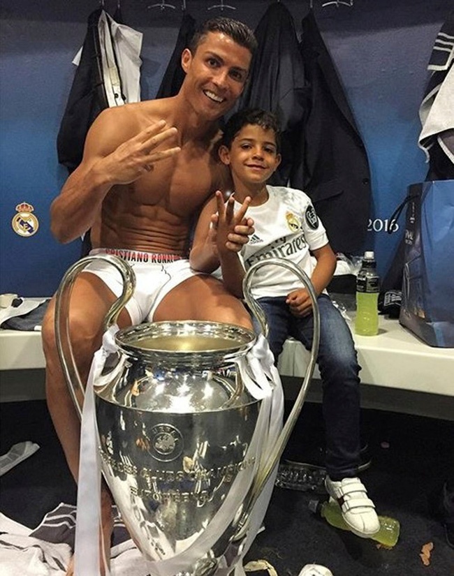 ronaldo chọn vị trí thi đấu cho con trai ảnh 1 ronaldo chon vi tri thi dau cho con trai anh 1