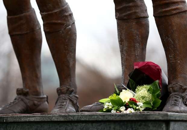 Fan thiet mang khi xem tran MU vs West Ham hinh anh