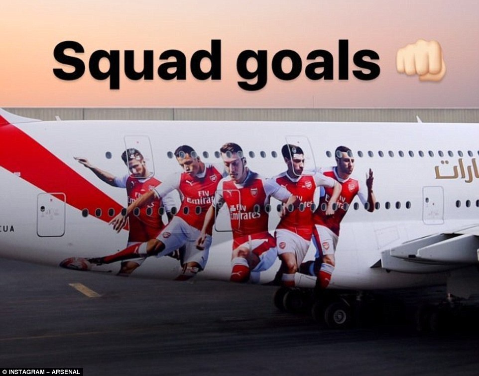 Arsenal mua máy bay mới ảnh 3 Arsenal mua may bay moi anh 3