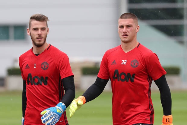 Chuyen nhuong Man Utd: Di mot, ve mot hinh anh