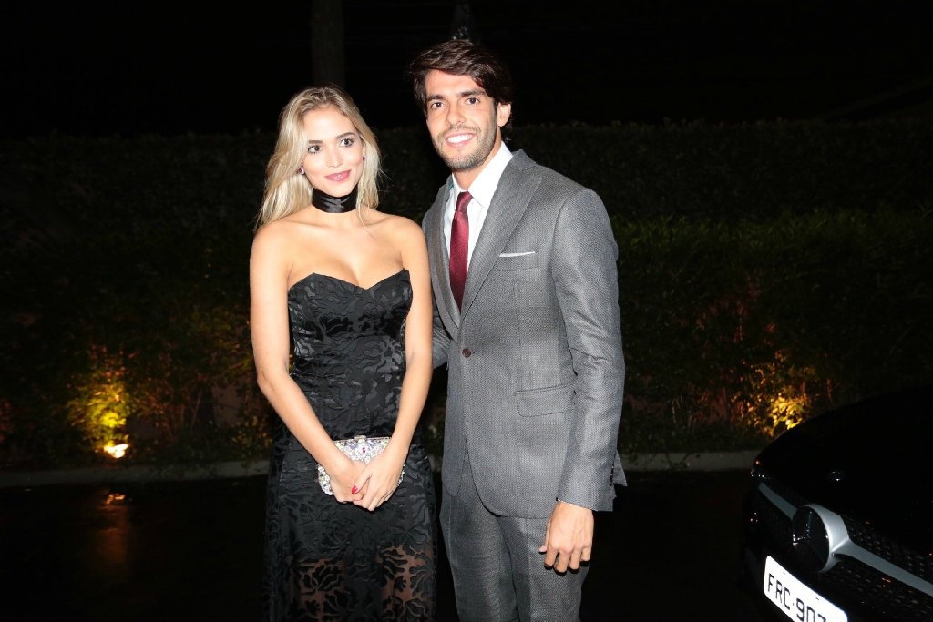 Khoanh khac ngot ngao cua Kaka va ban gai moi anh 10