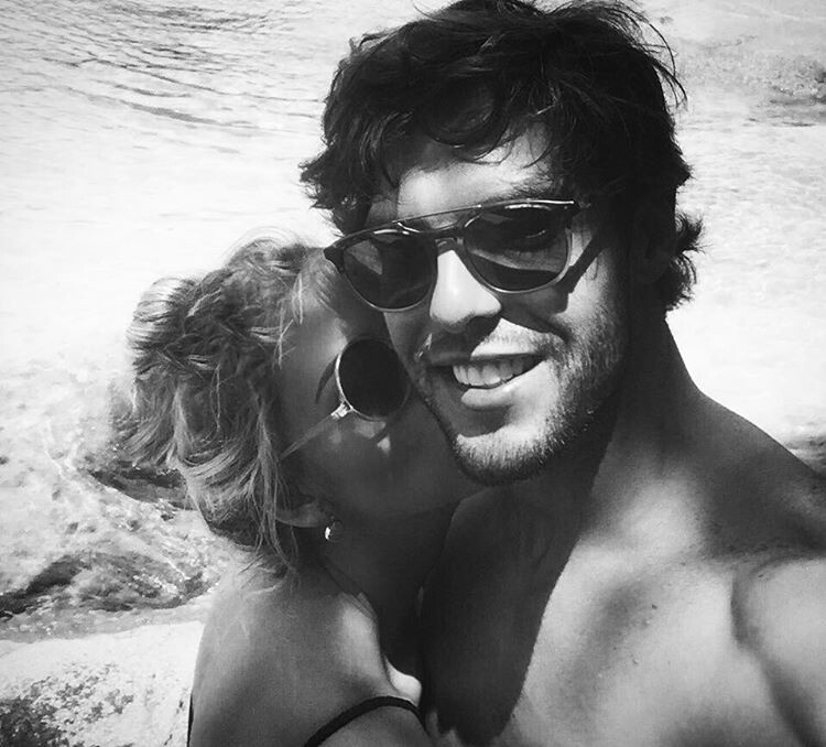 Khoanh khac ngot ngao cua Kaka va ban gai moi anh 4