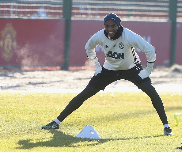 MU ra mắt áo tập mới ảnh 5 MU ra mat ao tap moi anh 5