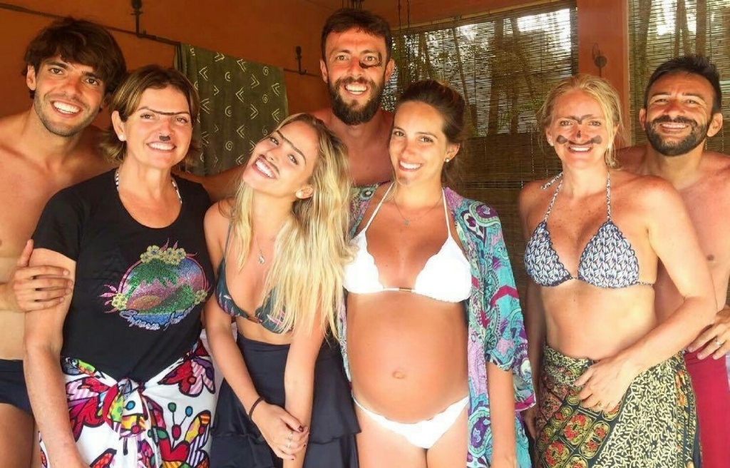 Khoanh khac ngot ngao cua Kaka va ban gai moi anh 5