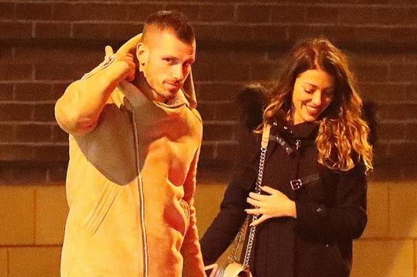 Schneiderlin moi Mata di an bua cuoi truoc khi roi MU hinh anh