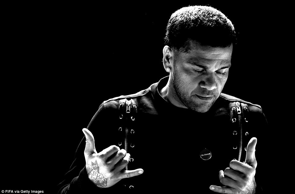 Ronaldo cuoi tinh quai vi biet se gianh giai anh 13