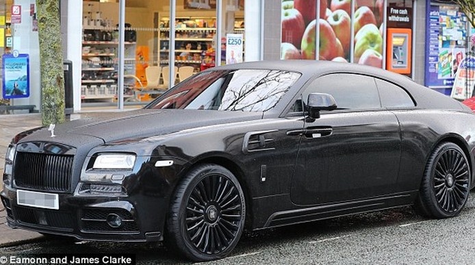 Depay lai Rolls Royce di choi voi ve mat cau co hinh anh