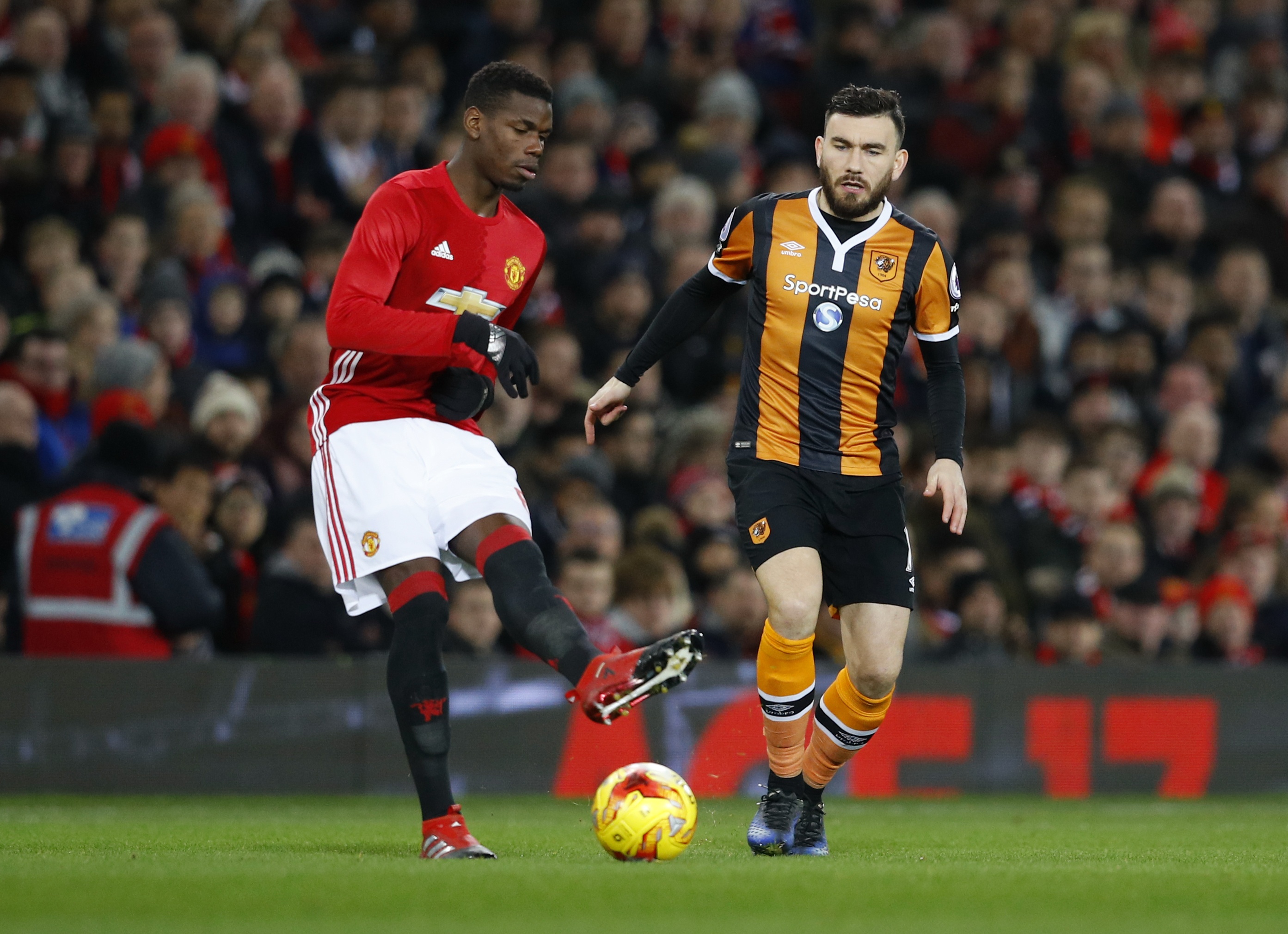 fellaini ghi ban giup MU thang Hull City anh 2