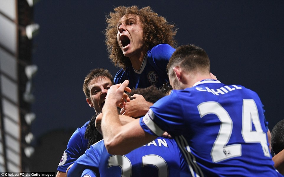 conte lap ky luc tai giai Ngoai hang anh 4