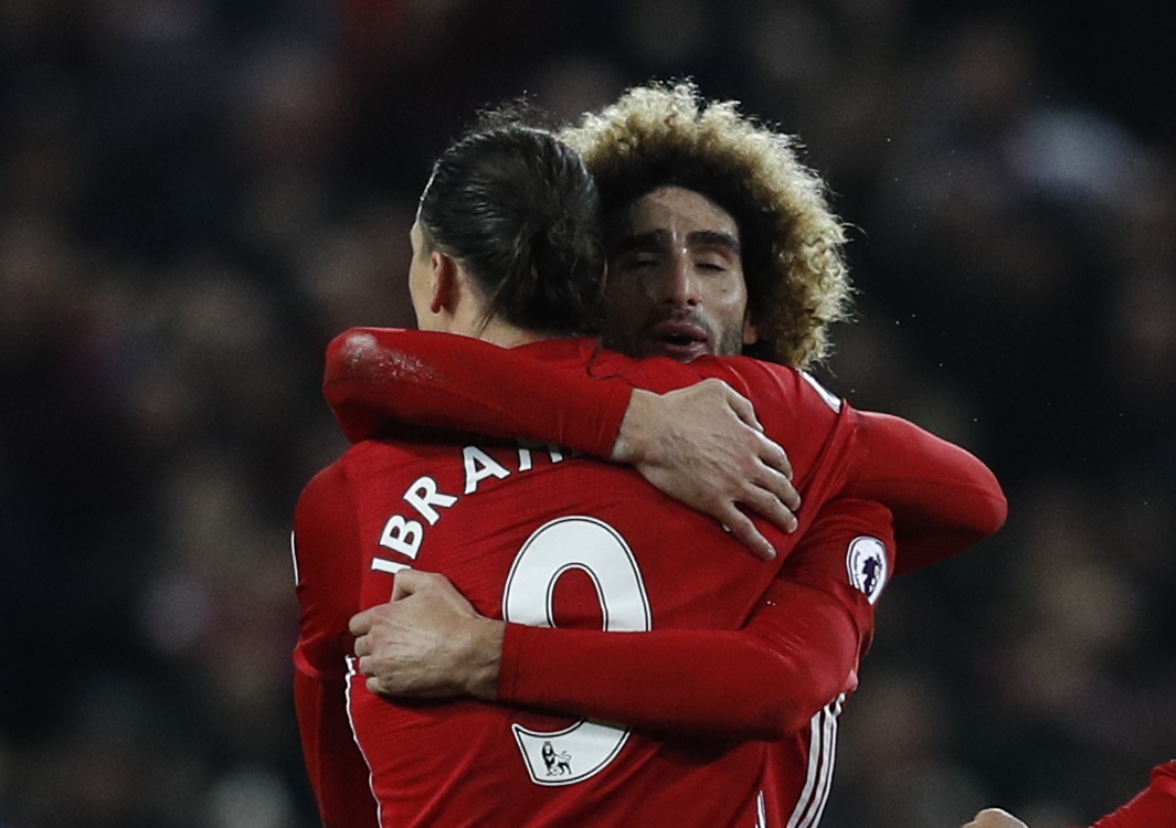 Fellaini tu toi do thanh vi cuu tinh cua MU hinh anh