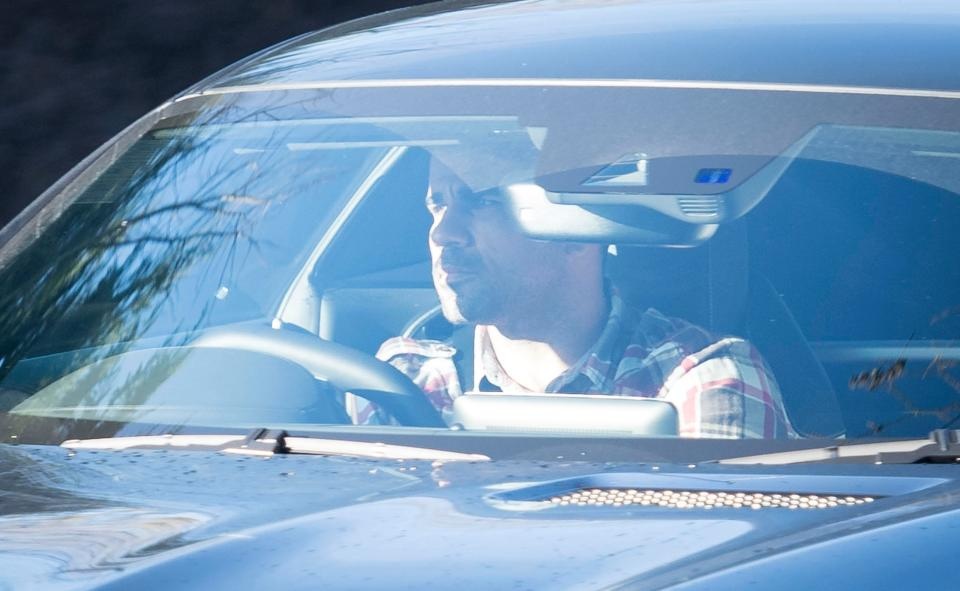 Costa tro lai tap luyen cung doi mot anh 4