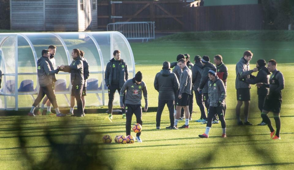 Costa tro lai tap luyen cung doi mot anh 5