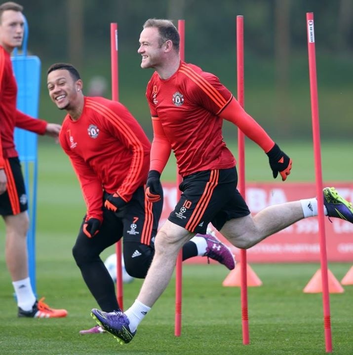 Depay to thai do chuyen nghiep voi CLB cu MU anh 10