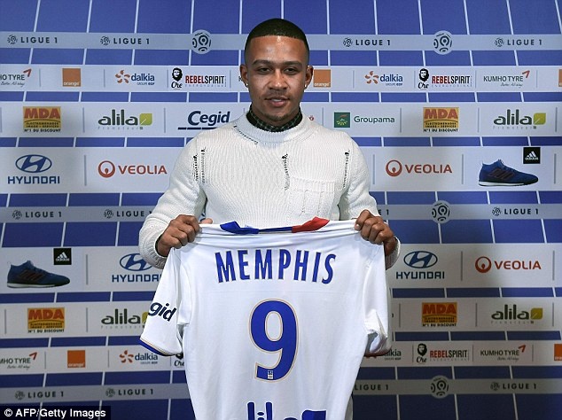 Depay to thai do chuyen nghiep voi CLB cu MU anh 2