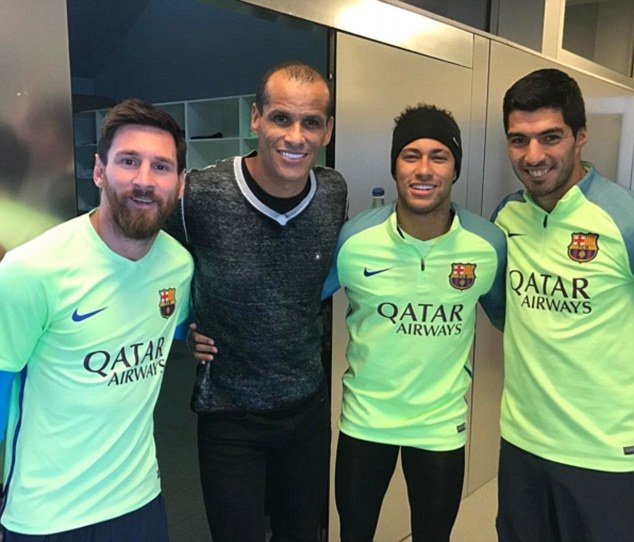 Rivaldo cải trang vào sân thi đấu ảnh 11 Rivaldo cai trang vao san thi dau anh 11