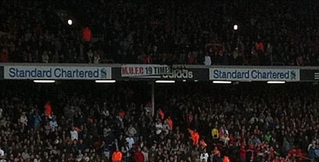 trò hề CĐV thông qua những tấm banner ảnh 10 tro he CDV thong qua nhung tam banner anh 10