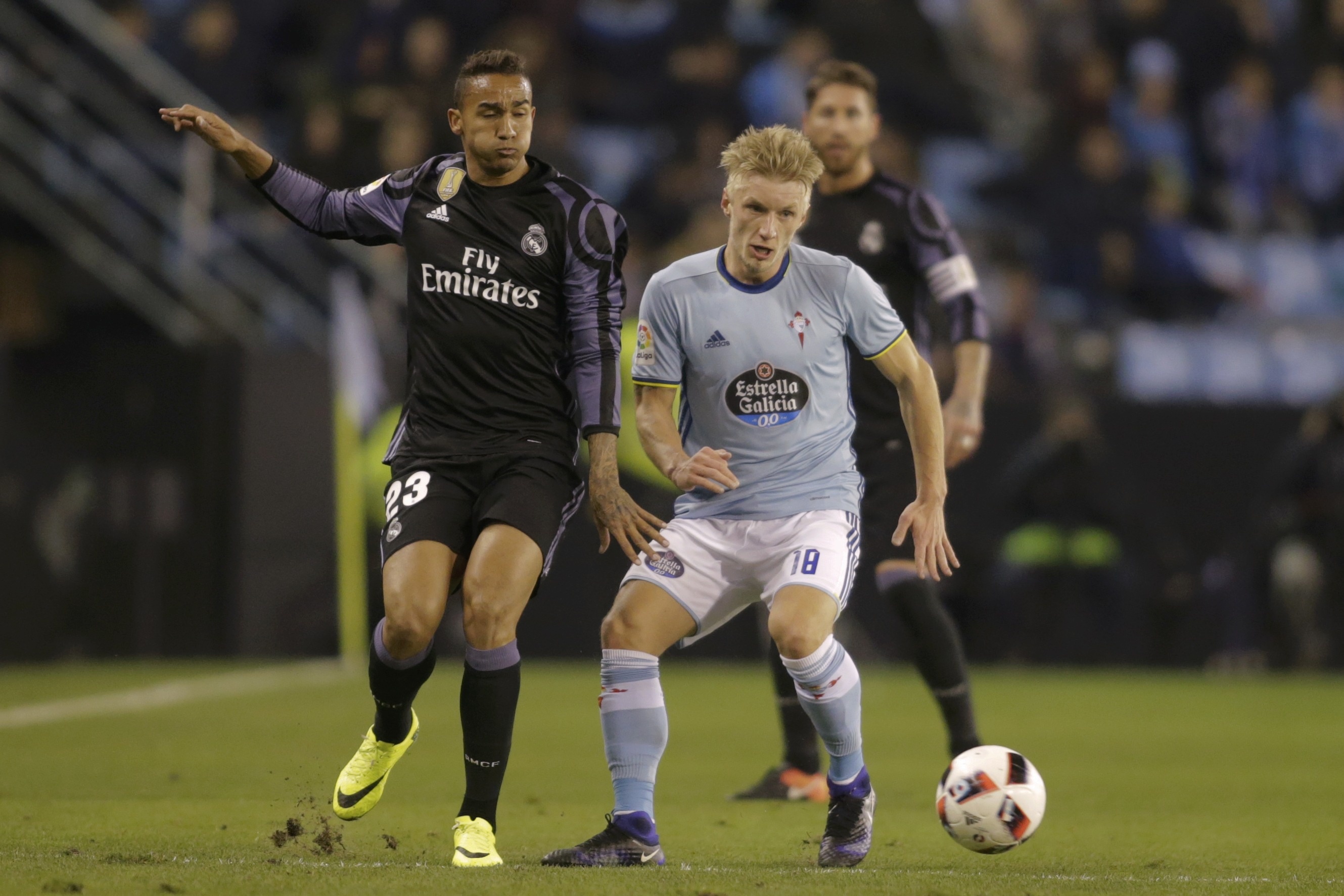 real bi loai o tu ket cup nha vua anh 1