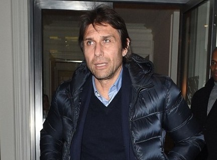 Antonio Conte moi hoc tro an mung thanh tich an tuong hinh anh