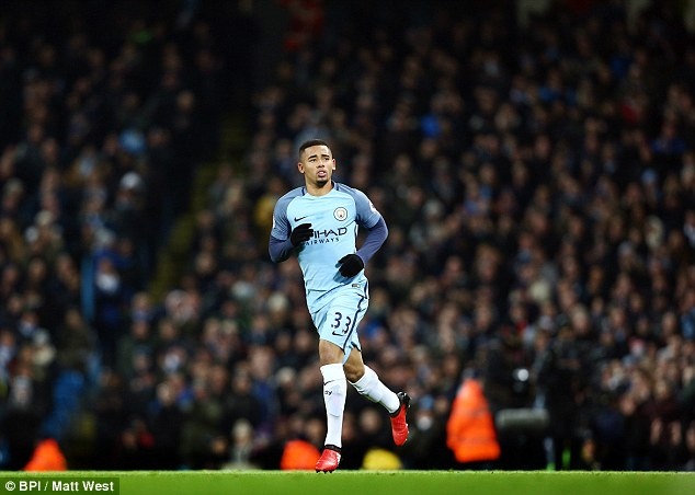 Tan binh cua Pep vat lon voi thoi tiet o Anh anh 2