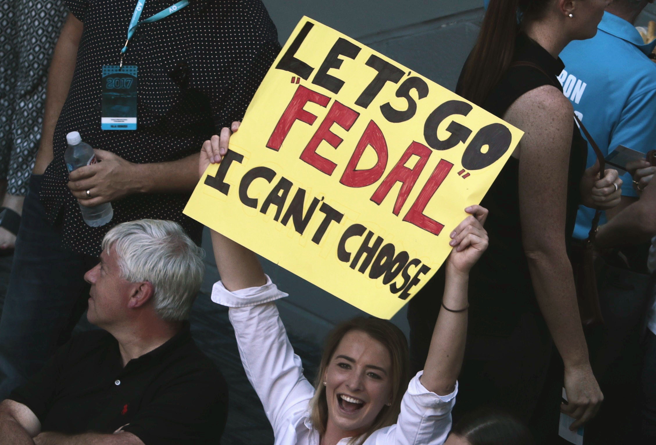 Vo, ban gai chay het minh co vu Federer, Nadal hinh anh