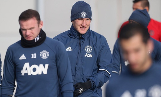 Schweinsteiger được Mourinho giữ chân ảnh 4 Schweinsteiger duoc Mourinho giu chan anh 4