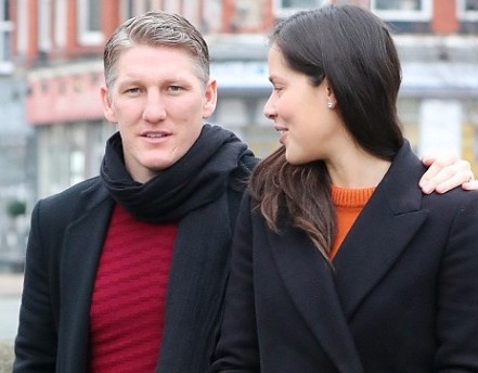 Schweinsteiger cung vo an mung 'mon qua' cua Mourinho hinh anh