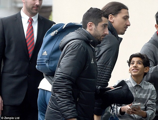 Pogba lại làm người hâm mộ lo sốt vó ảnh 6 Pogba lai lam nguoi ham mo lo sot vo anh 6