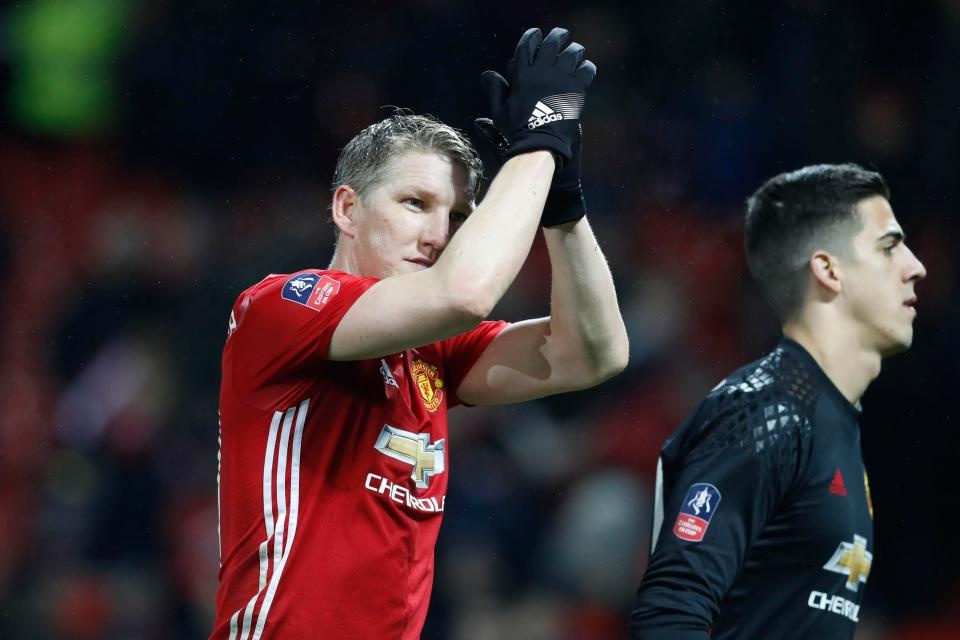 Bà xã Schweinsteiger sợ hãi khi gặp fan 'đặc biệt' ảnh 7 Ba xa Schweinsteiger so hai khi gap fan 'dac biet' anh 7
