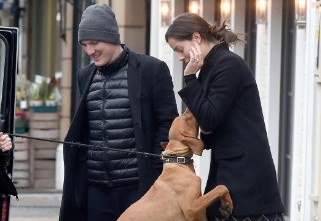 Ba xa Schweinsteiger so hai khi gap cho cua Chris Smalling hinh anh