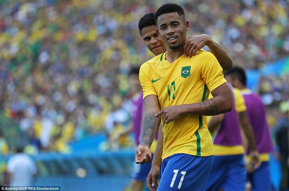 Giai ma hinh xam cua Gabriel Jesus anh 1