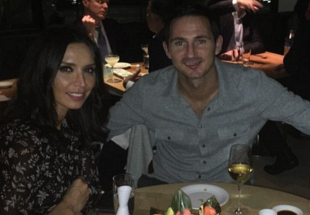 Lampard mo tiec chia tay bong da cung vo va con gai hinh anh