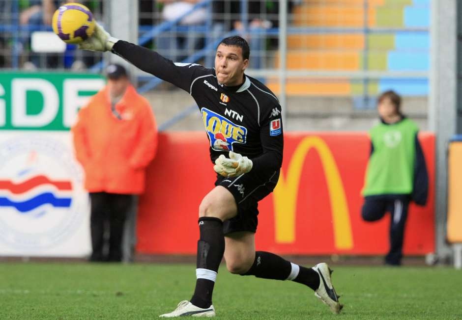 10 'nguoi gac den' tot nhat chau Au mua nay anh 7