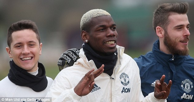 Pogba  nieng rang anh 1