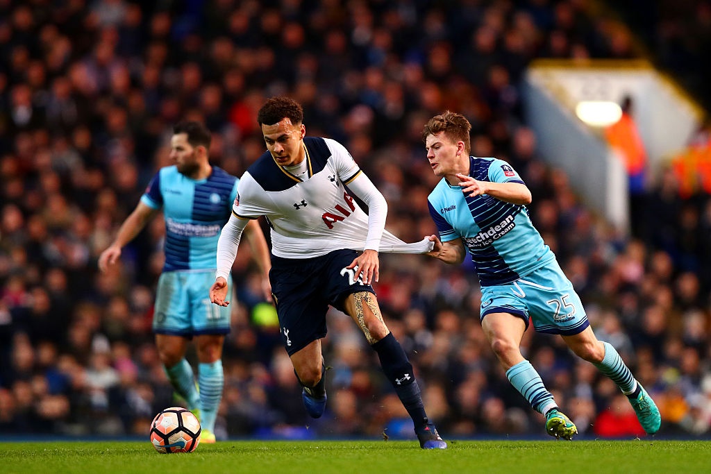 10 ngoi sao bi pham loi nhieu nhat Premier League anh 2