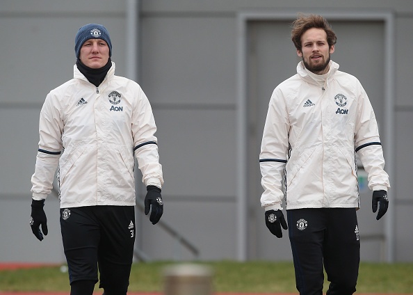 Pogba  nieng rang anh 8