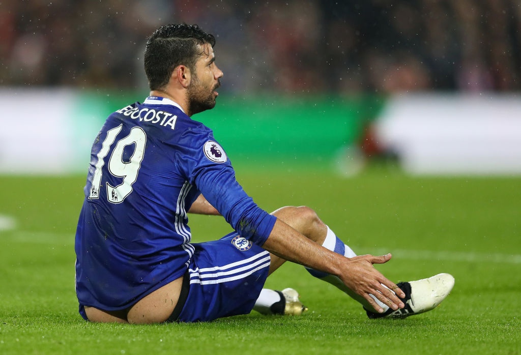 10 ngoi sao bi pham loi nhieu nhat Premier League anh 8