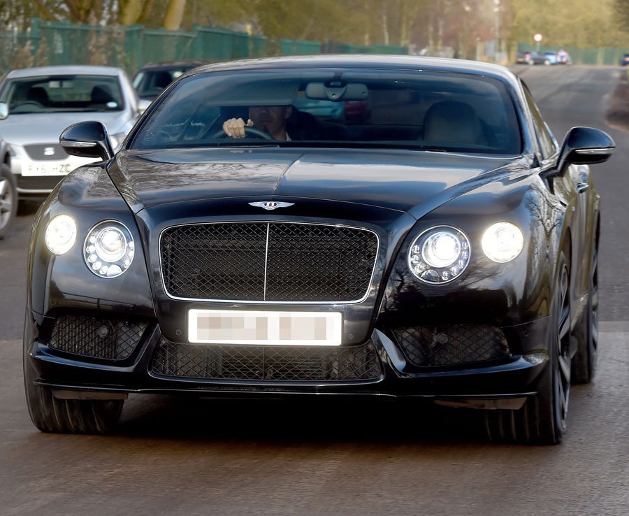 MU đón khách quý ở buổi tập ảnh 14 MU don khach quy o buoi tap anh 14