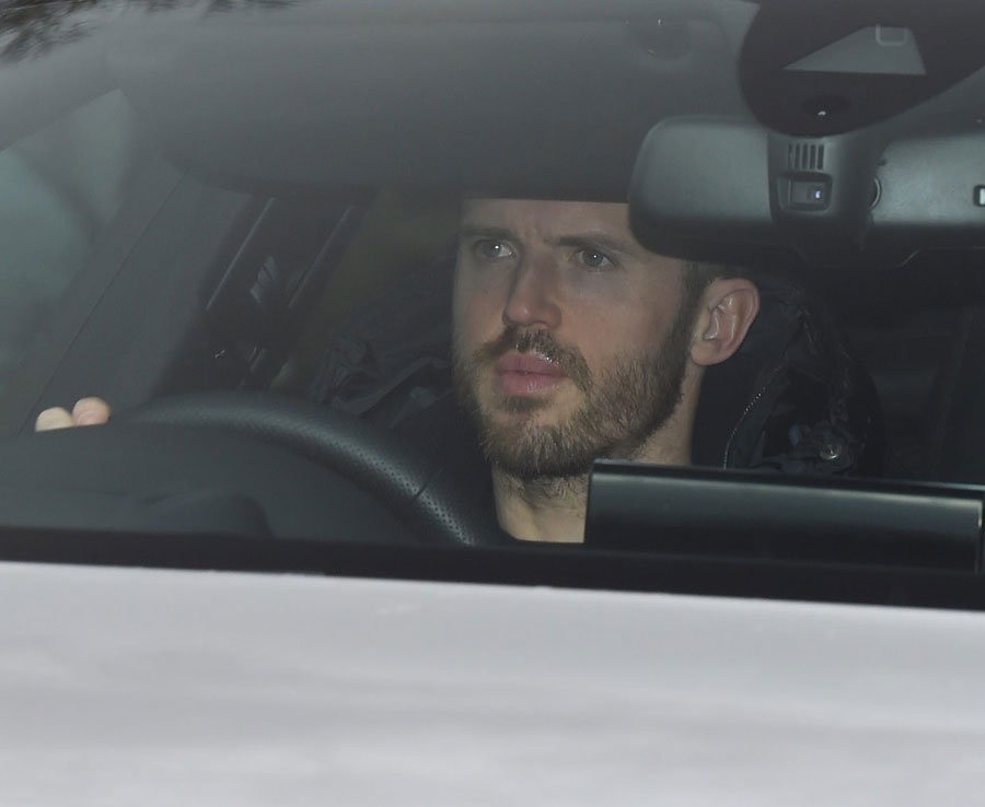 MU đón khách quý ở buổi tập ảnh 7 MU don khach quy o buoi tap anh 7